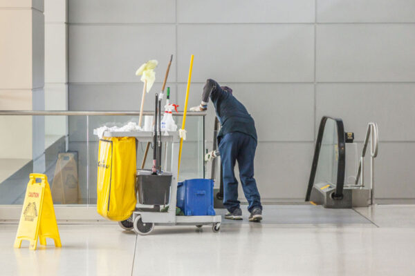 ve sinh kinh toa nha 5 1