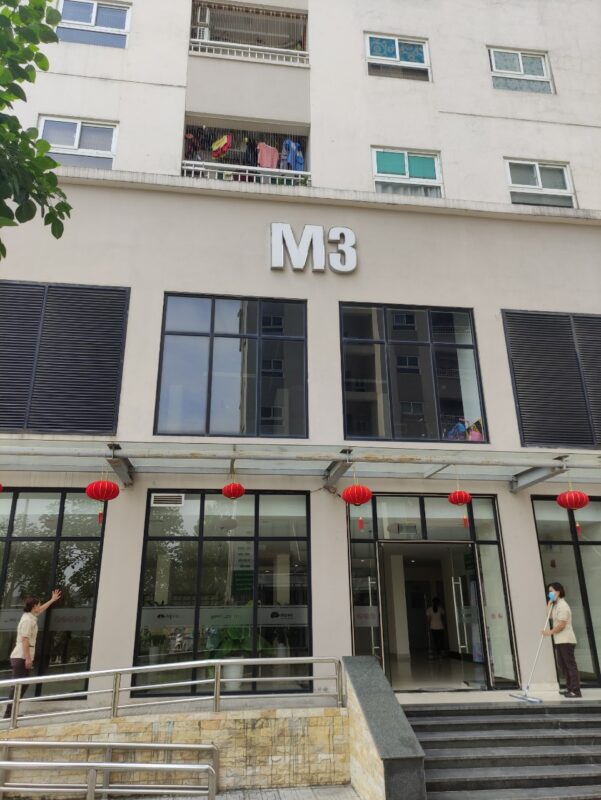 ve-sinh-lam-sach-toa-nha-chung-cu