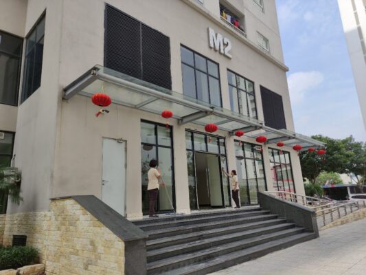 ve-sinh-lam-sach-toa-nha-chung-cu